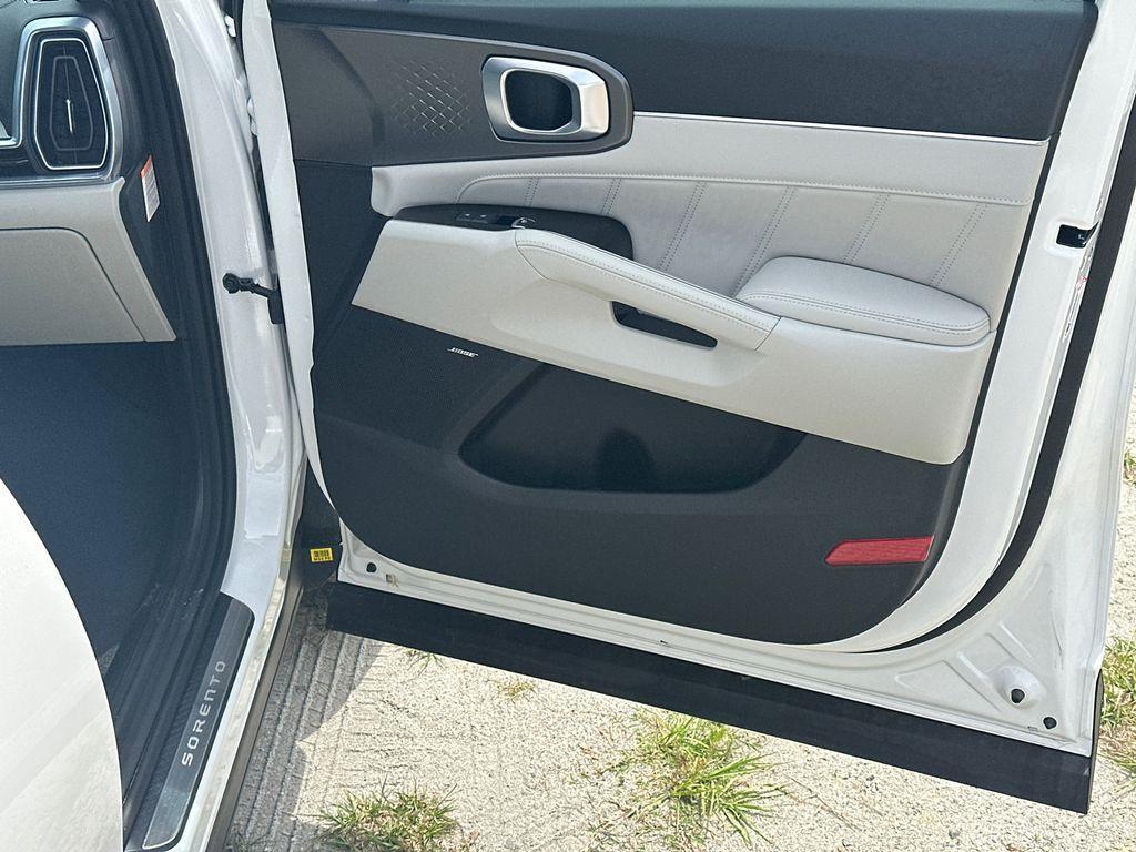 new 2026 Kia Sorento Hybrid car, priced at $47,140