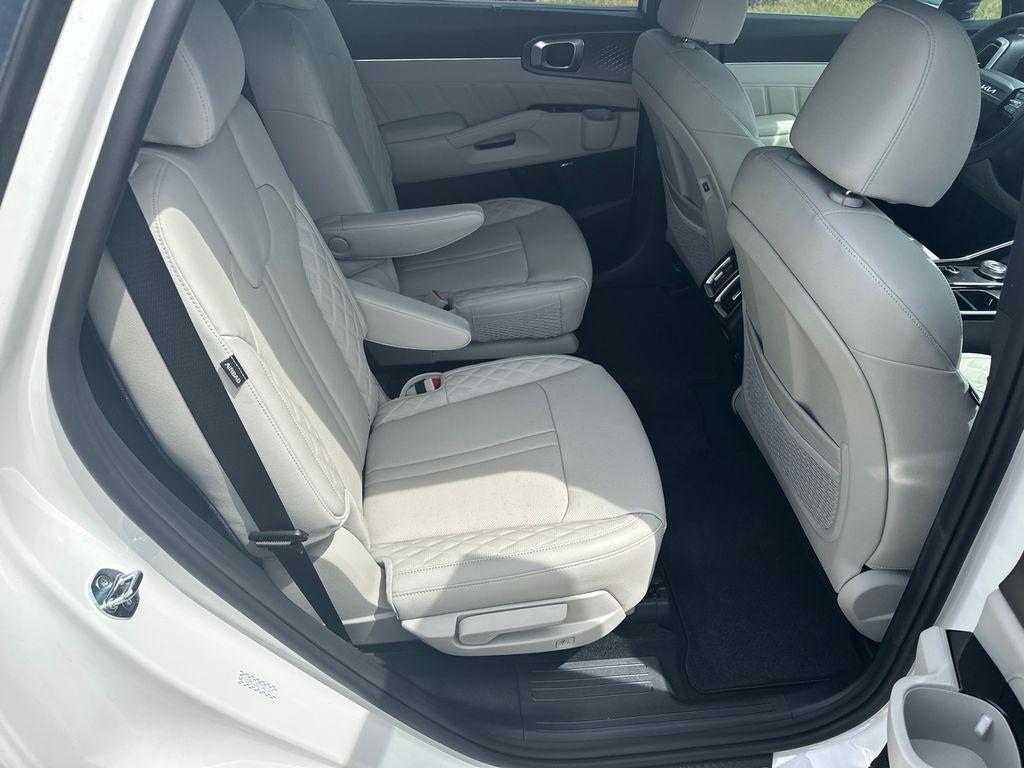 new 2026 Kia Sorento Hybrid car, priced at $47,140