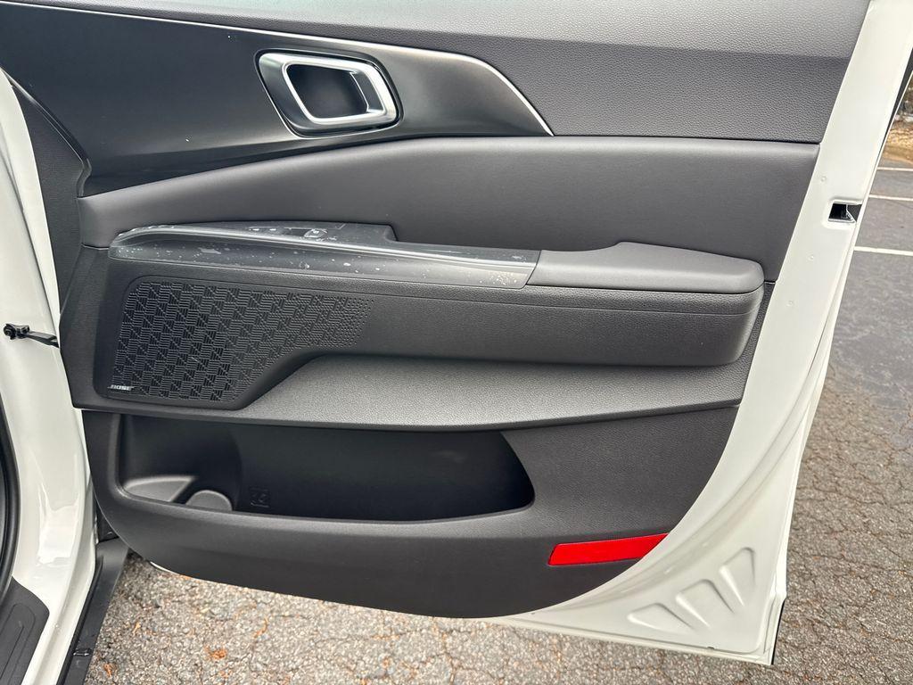 new 2026 Kia Carnival Hybrid car