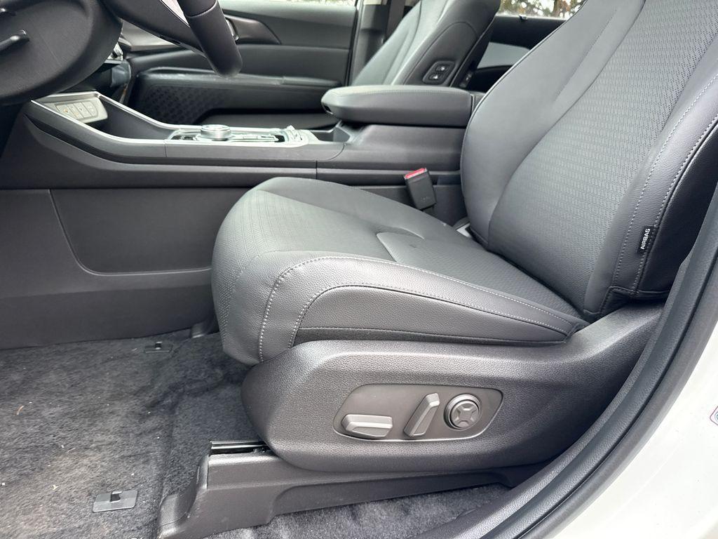 new 2026 Kia Carnival Hybrid car