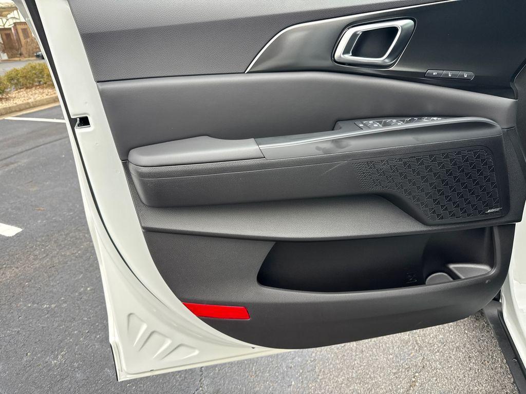 new 2026 Kia Carnival Hybrid car