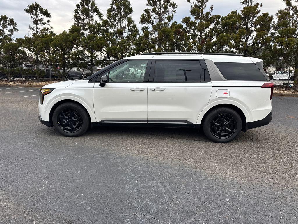 new 2026 Kia Carnival Hybrid car