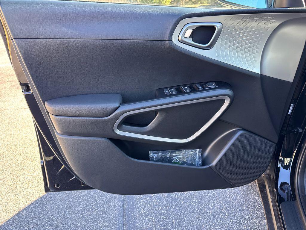 new 2025 Kia Soul car, priced at $21,822