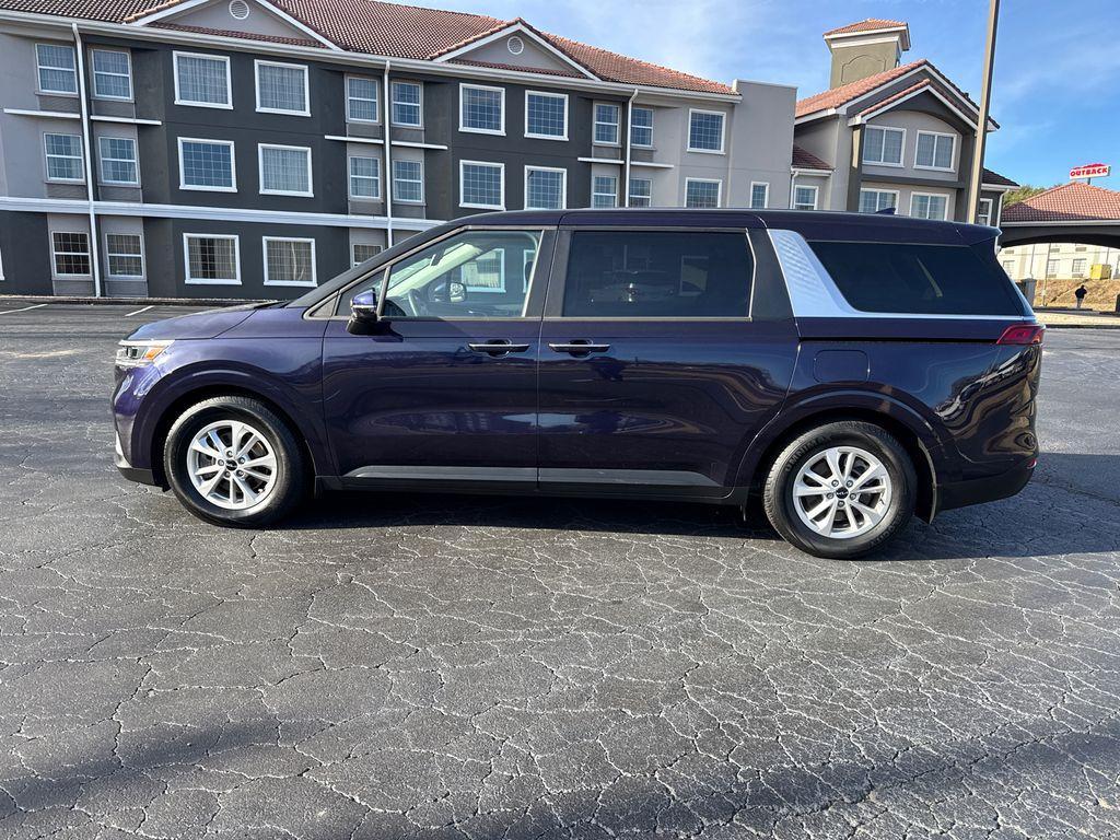 used 2023 Kia Carnival car, priced at $31,500