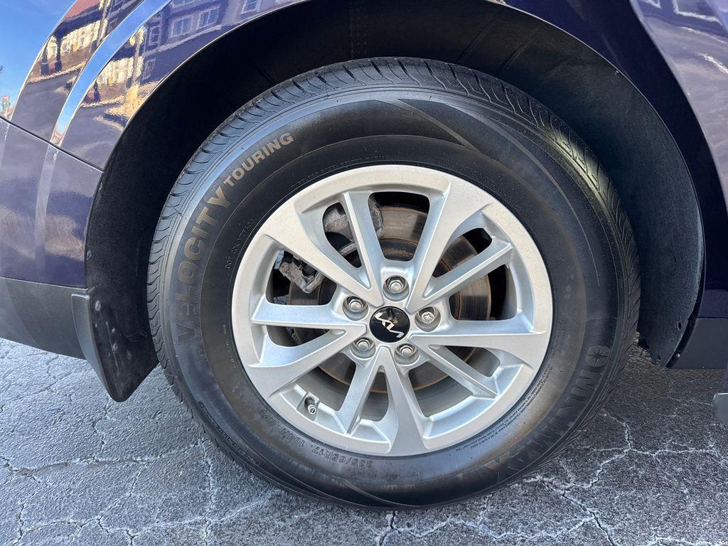 used 2023 Kia Carnival car, priced at $31,500