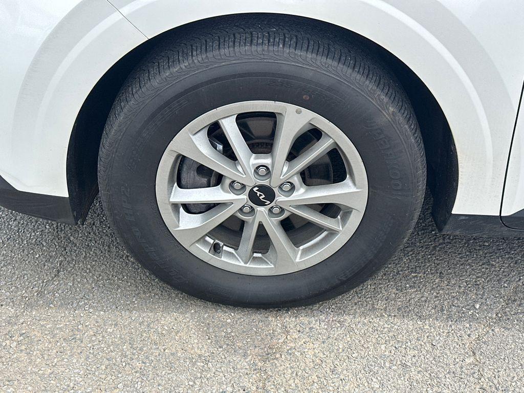 used 2023 Kia Carnival car, priced at $32,498