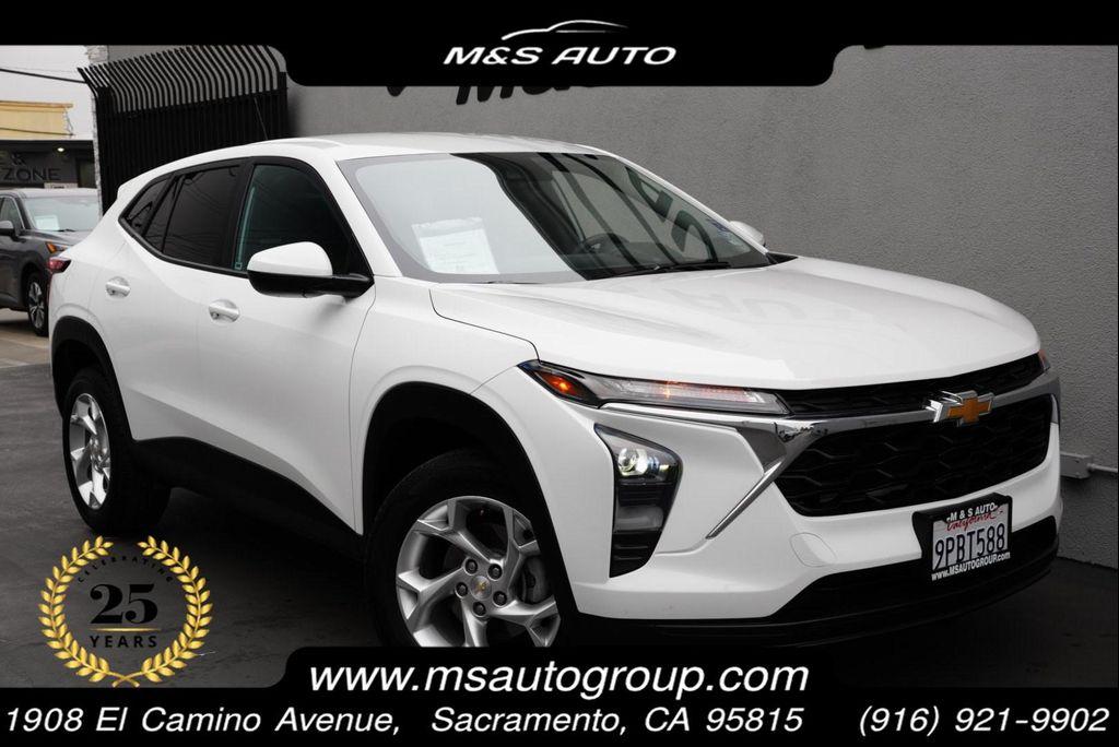 used 2025 Chevrolet Trax car, priced at $19,777