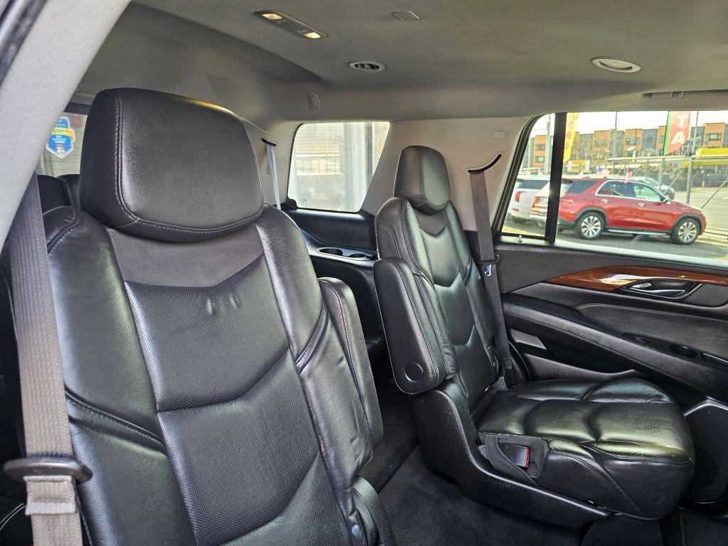 used 2020 Cadillac Escalade car, priced at $23,908