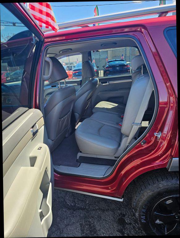 used 2009 Kia Borrego car, priced at $3,388