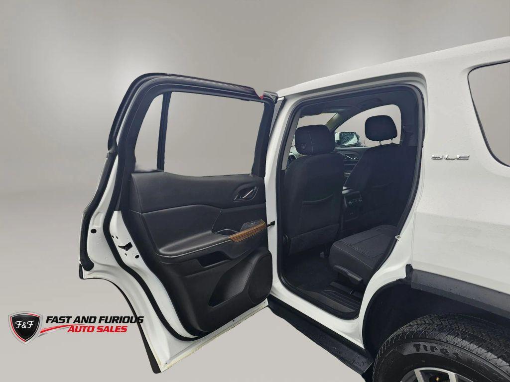 used 2022 GMC Acadia car, priced at $17,850