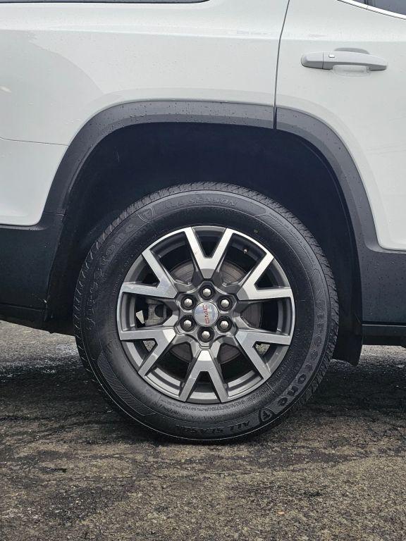 used 2022 GMC Acadia car, priced at $17,850
