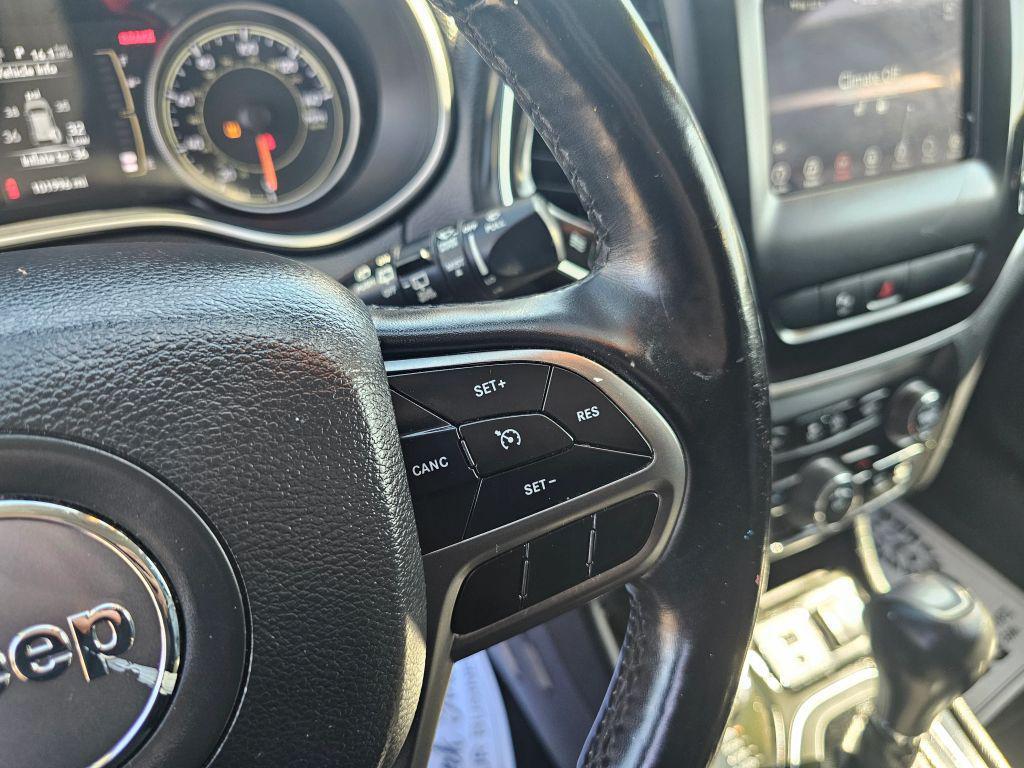 used 2020 Jeep Cherokee car, priced at $20,995