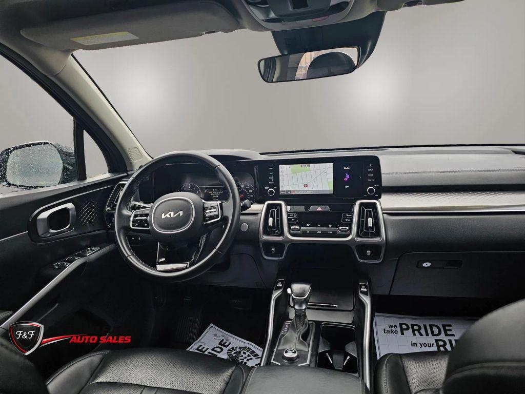 used 2022 Kia Sorento car, priced at $22,326