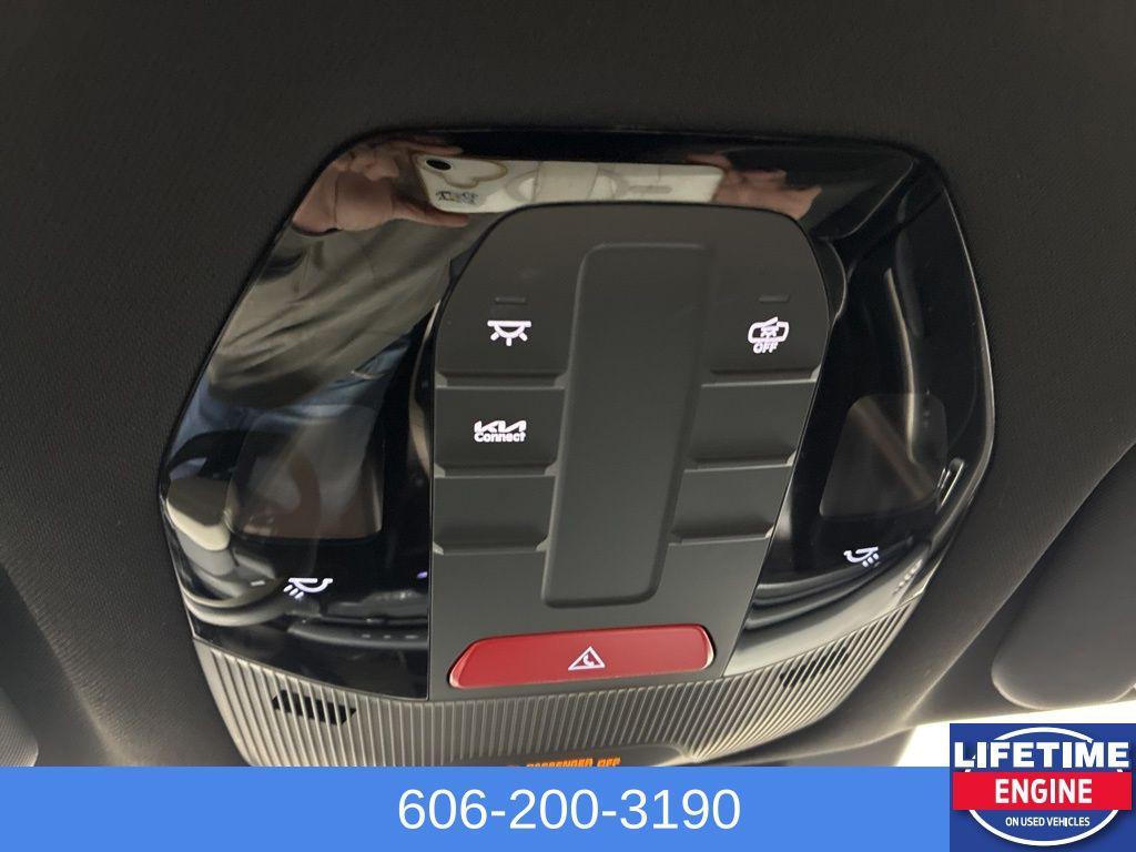 used 2025 Kia K4 car