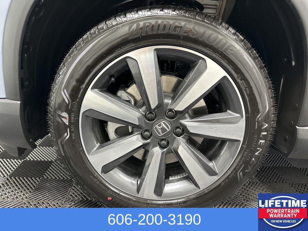 new 2025 Honda Pilot car, priced at $49,050