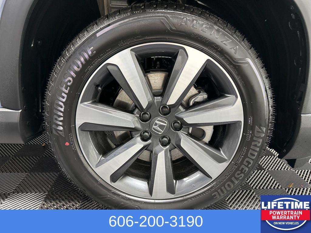 new 2025 Honda Pilot car, priced at $49,050