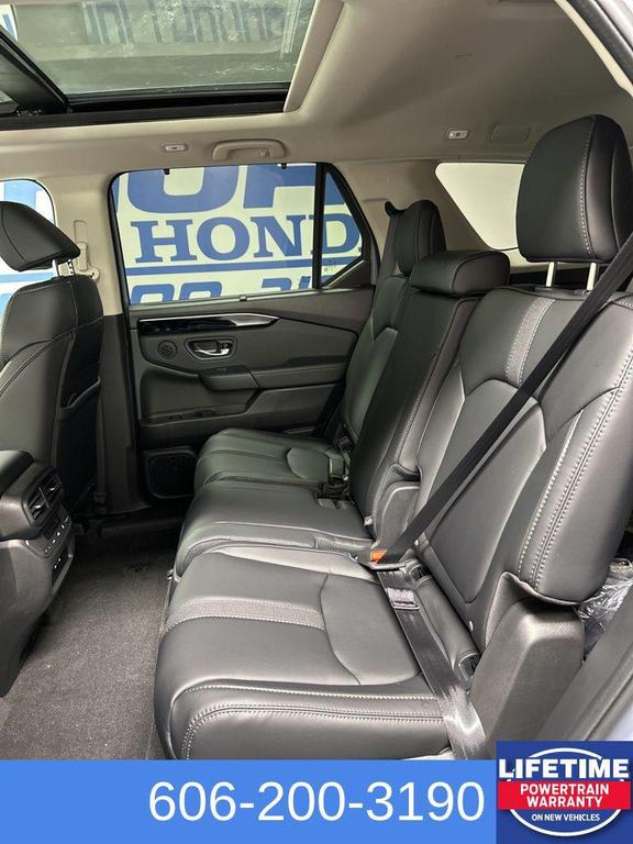 new 2025 Honda Pilot car, priced at $49,050