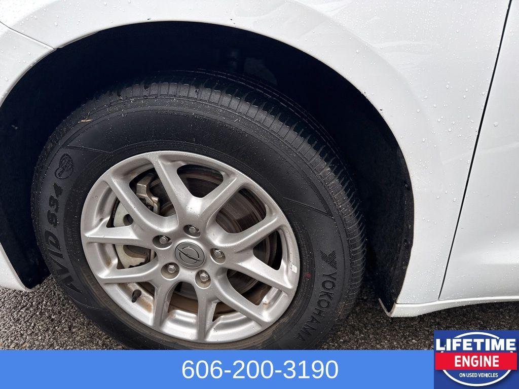 used 2024 Chrysler Pacifica car, priced at $29,362