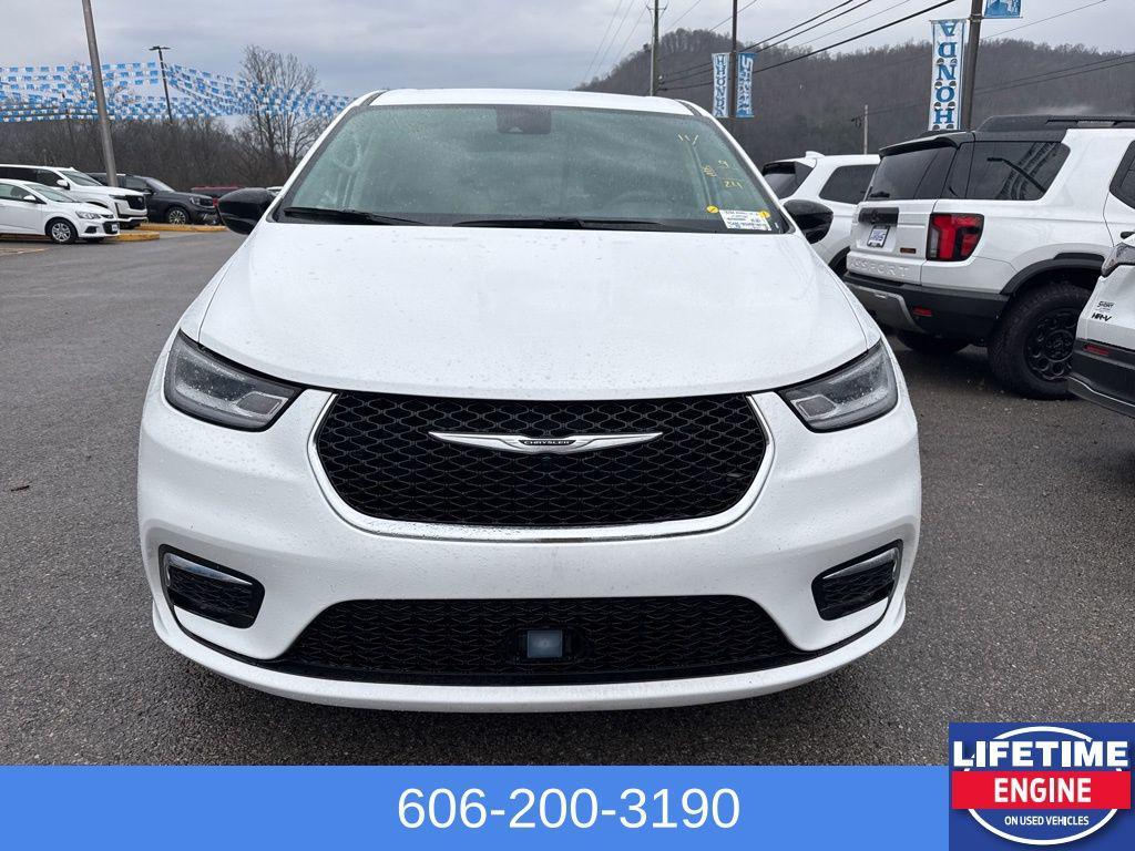 used 2024 Chrysler Pacifica car, priced at $29,362