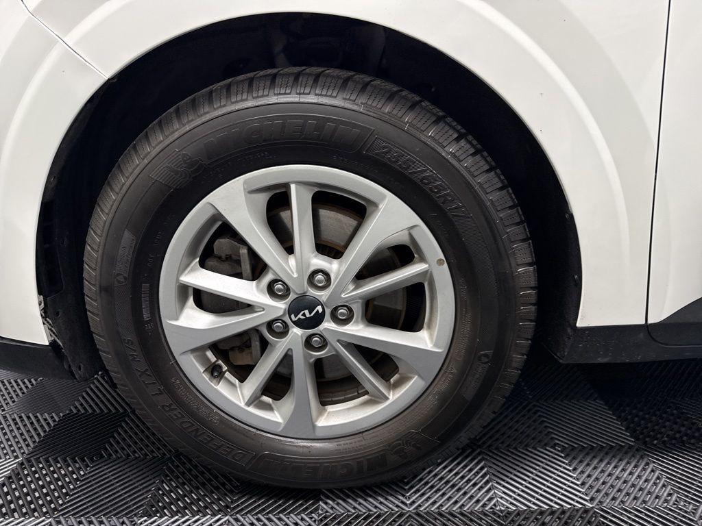 used 2022 Kia Carnival car, priced at $19,523