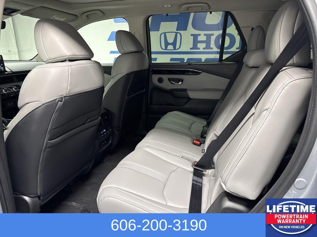new 2025 Honda Pilot car, priced at $50,495