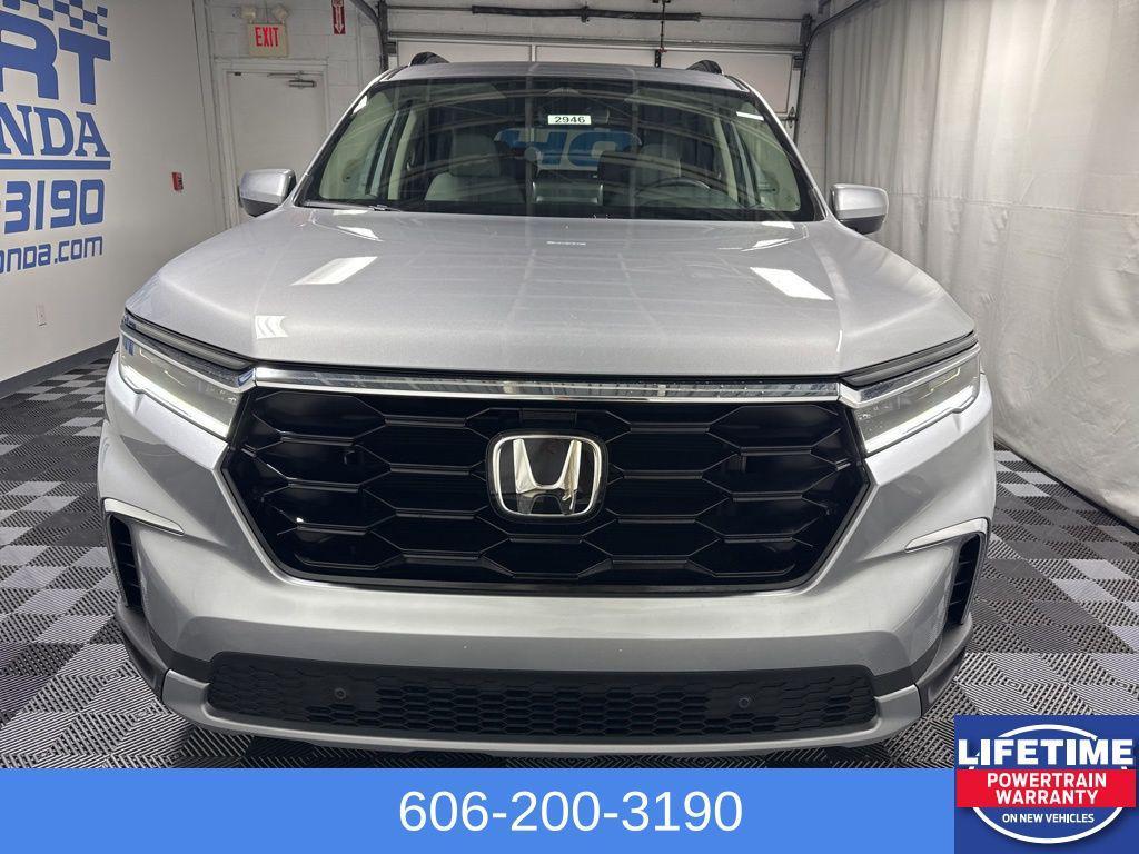 new 2025 Honda Pilot car, priced at $50,495