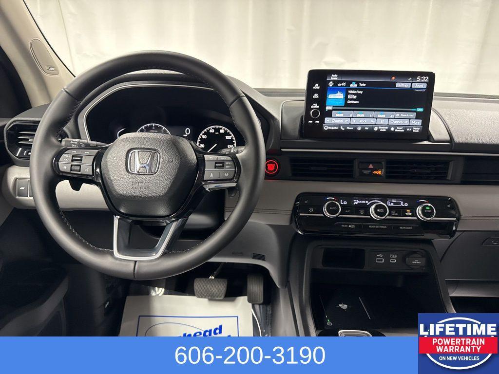 new 2025 Honda Pilot car, priced at $50,495