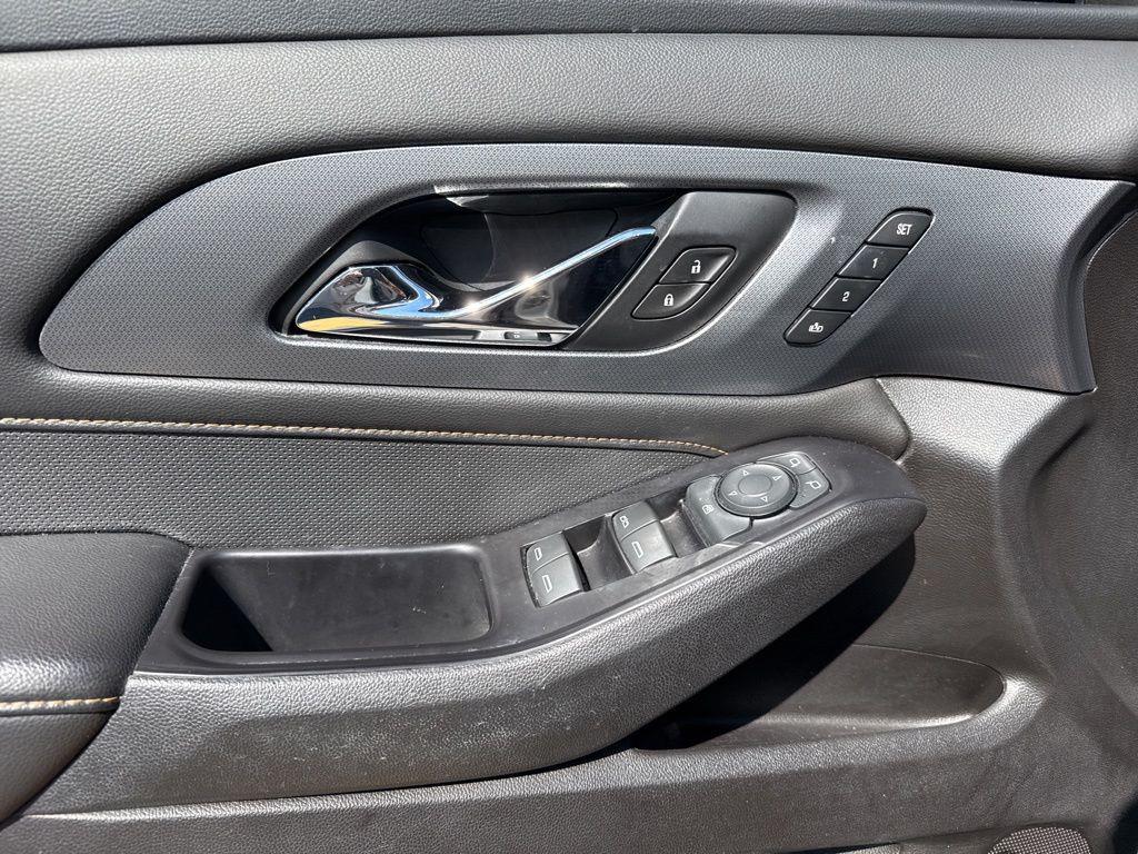 used 2019 Chevrolet Traverse car, priced at $23,575