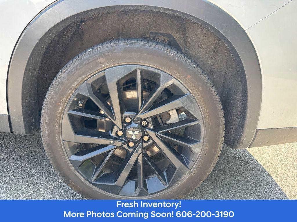 used 2024 Mitsubishi Outlander car, priced at $26,241