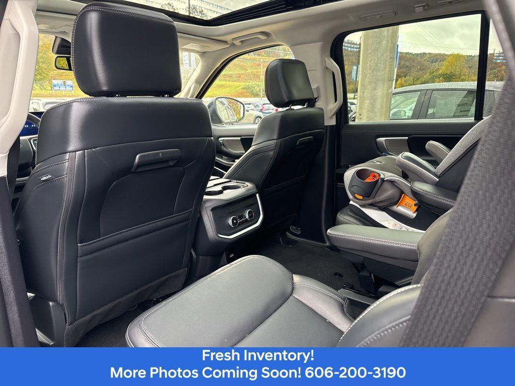 used 2025 Ford Expedition car, priced at $73,000