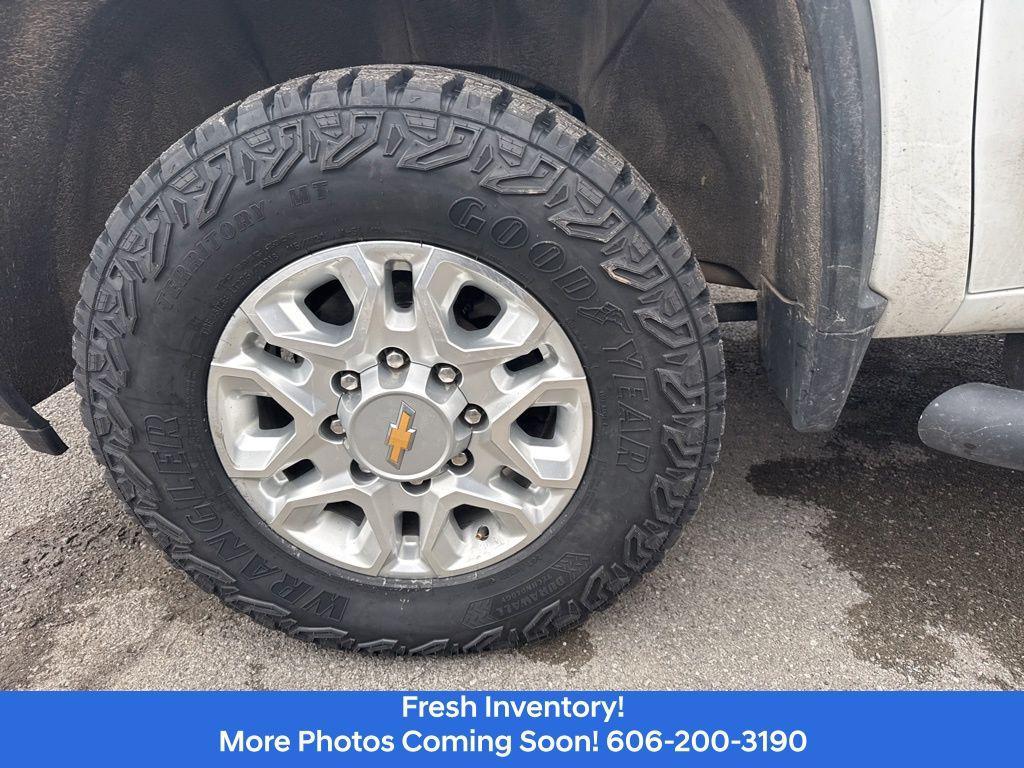 used 2024 Chevrolet Silverado 2500 car, priced at $44,018