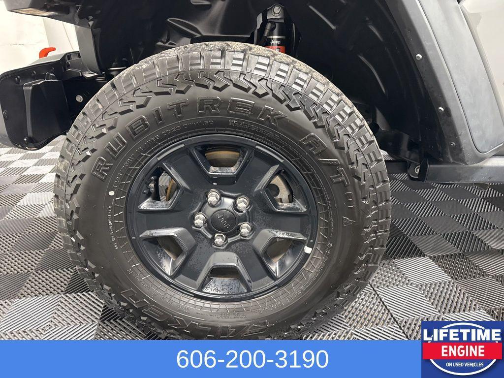 used 2023 Jeep Gladiator car, priced at $32,646