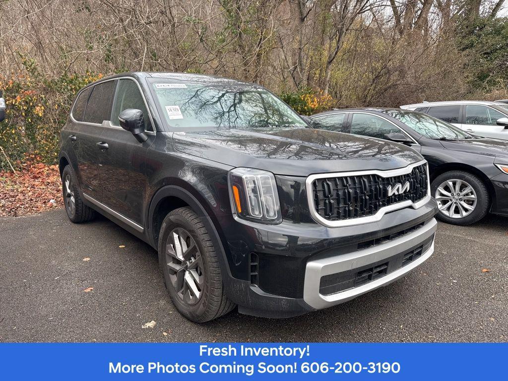used 2023 Kia Telluride car, priced at $30,000