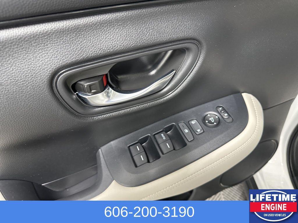 used 2025 Honda HR-V car, priced at $26,486