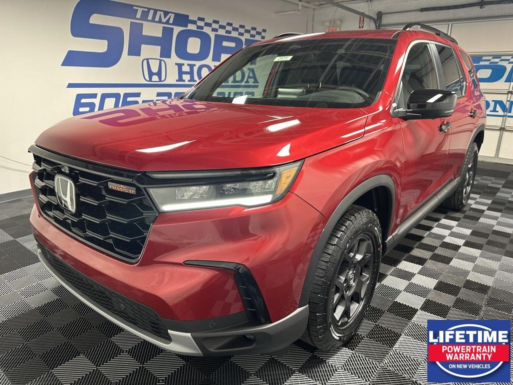 new 2025 Honda Pilot car, priced at $50,950