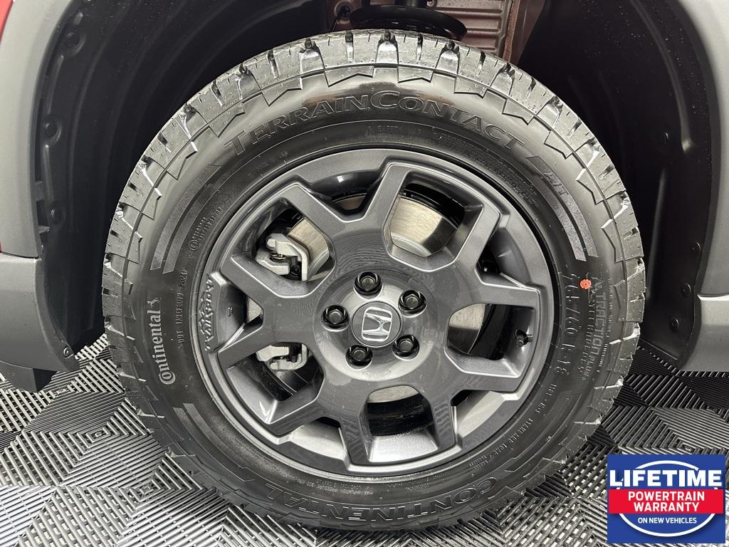 new 2025 Honda Pilot car, priced at $50,950