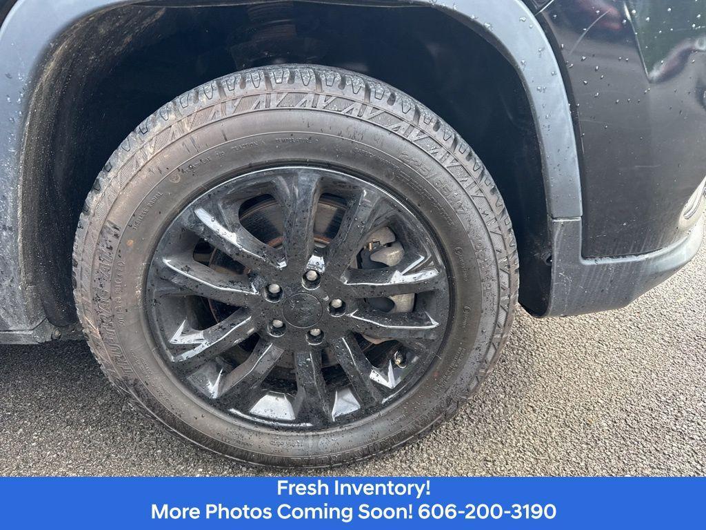 used 2019 Jeep Cherokee car, priced at $11,173