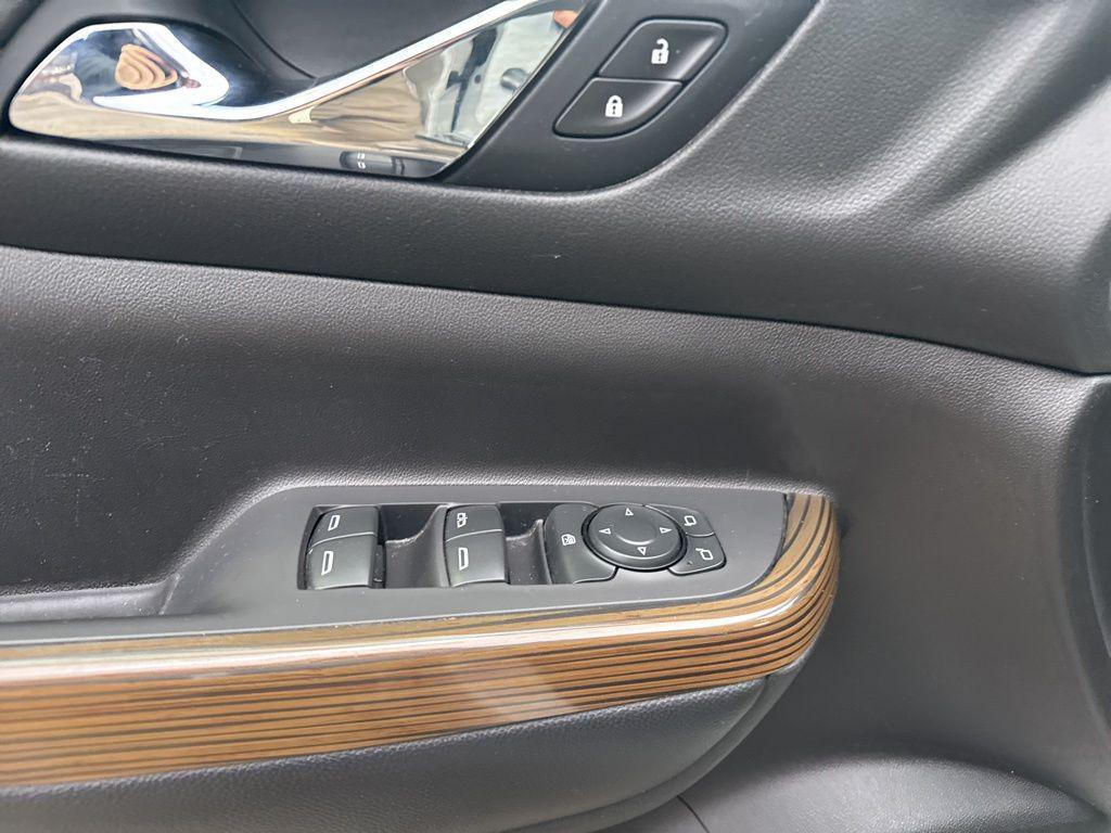 used 2021 GMC Acadia car, priced at $19,498