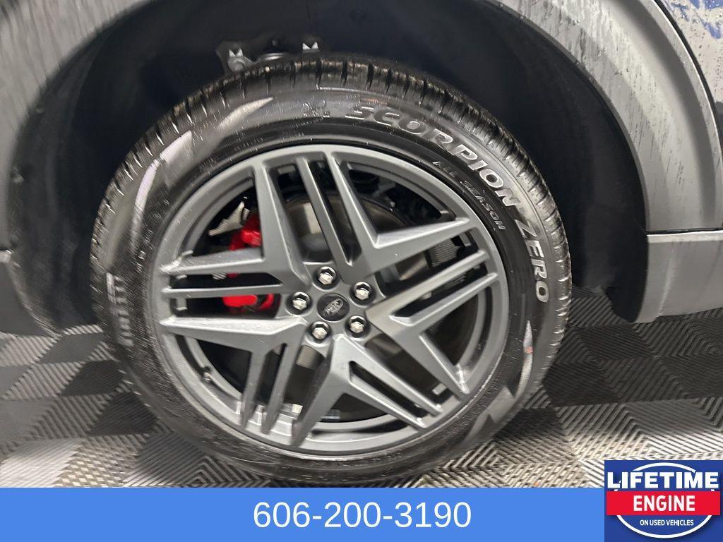 used 2025 Ford Explorer car, priced at $40,152