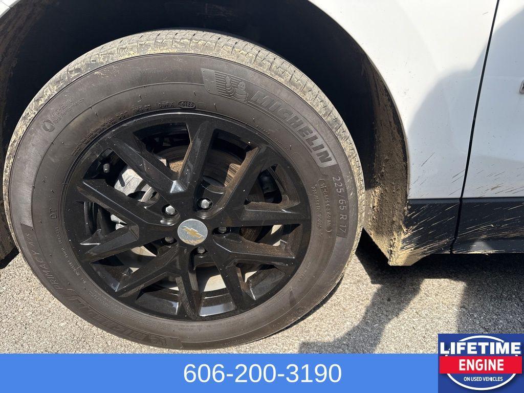 used 2024 Chevrolet Equinox car, priced at $22,000