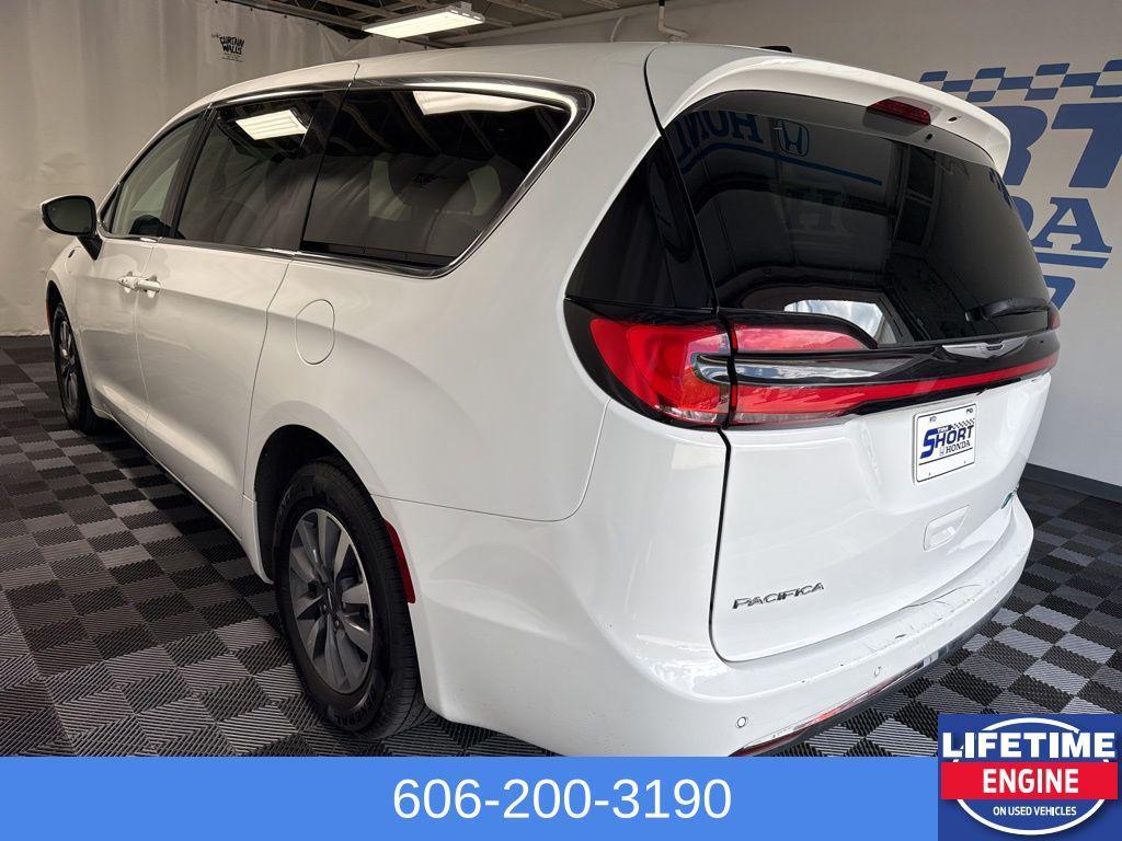 used 2023 Chrysler Pacifica Hybrid car, priced at $23,635