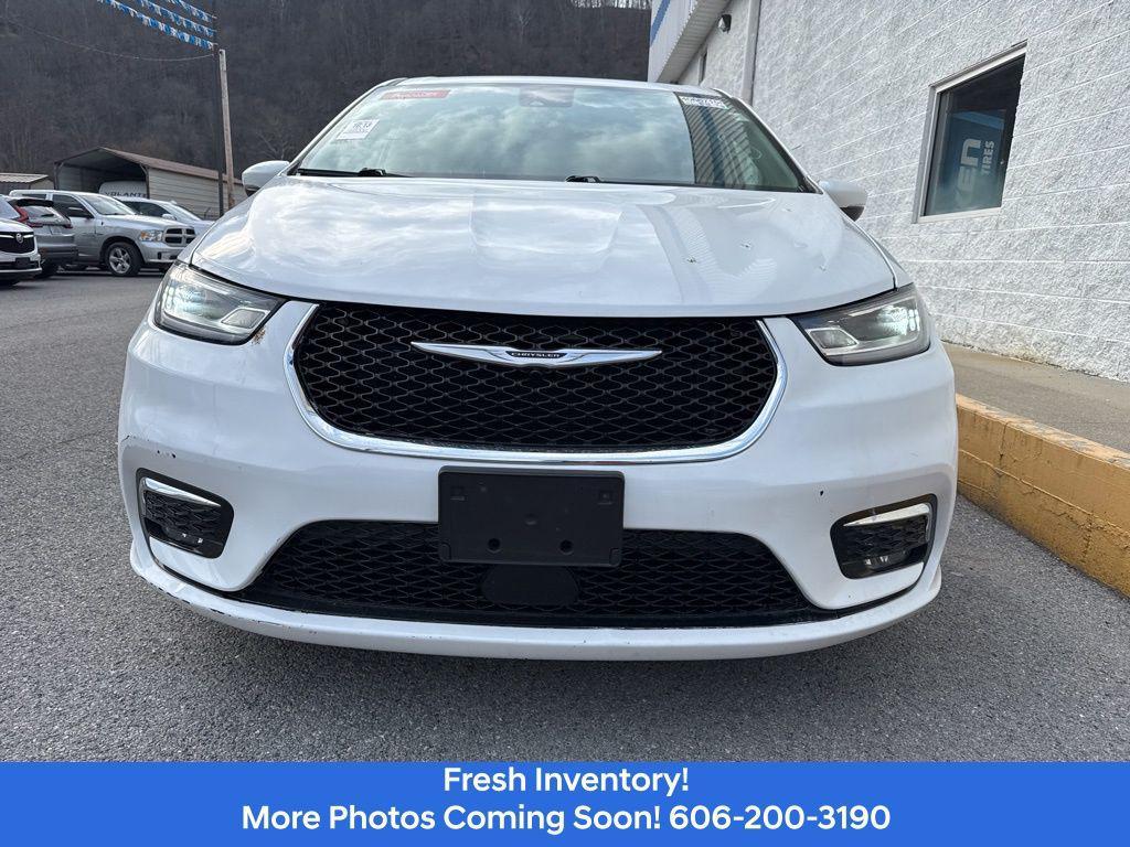 used 2023 Chrysler Pacifica Hybrid car, priced at $25,000