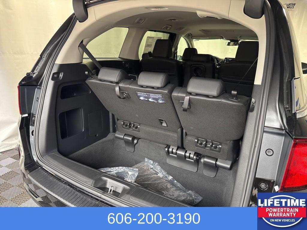 new 2026 Honda Odyssey car, priced at $42,290