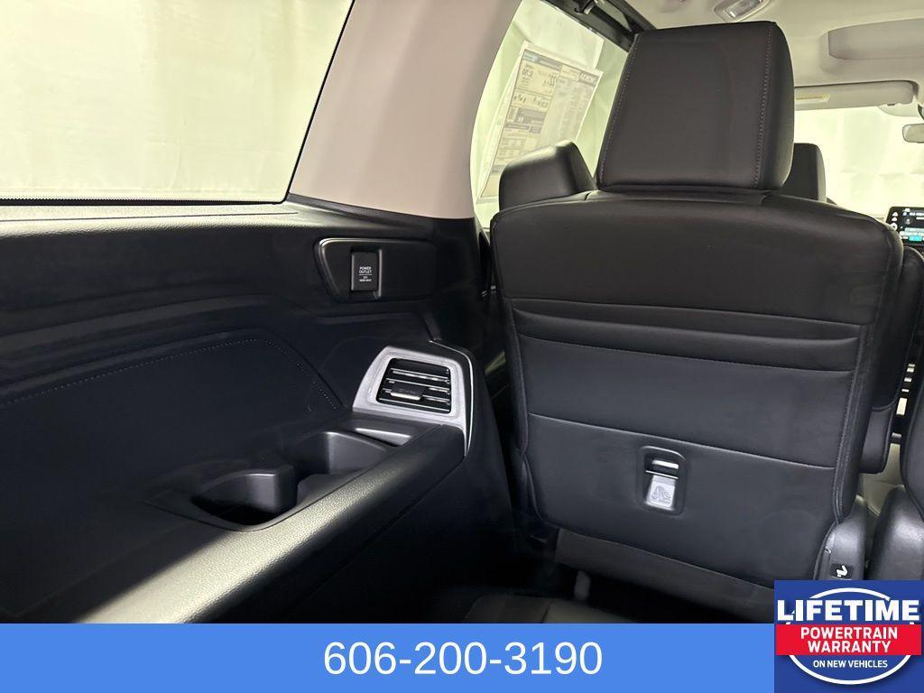 new 2026 Honda Odyssey car, priced at $42,290