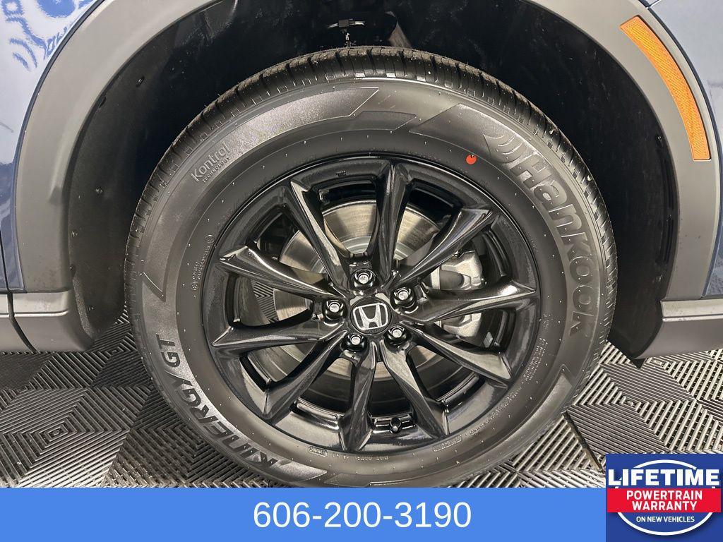 new 2026 Honda CR-V Hybrid car, priced at $40,675