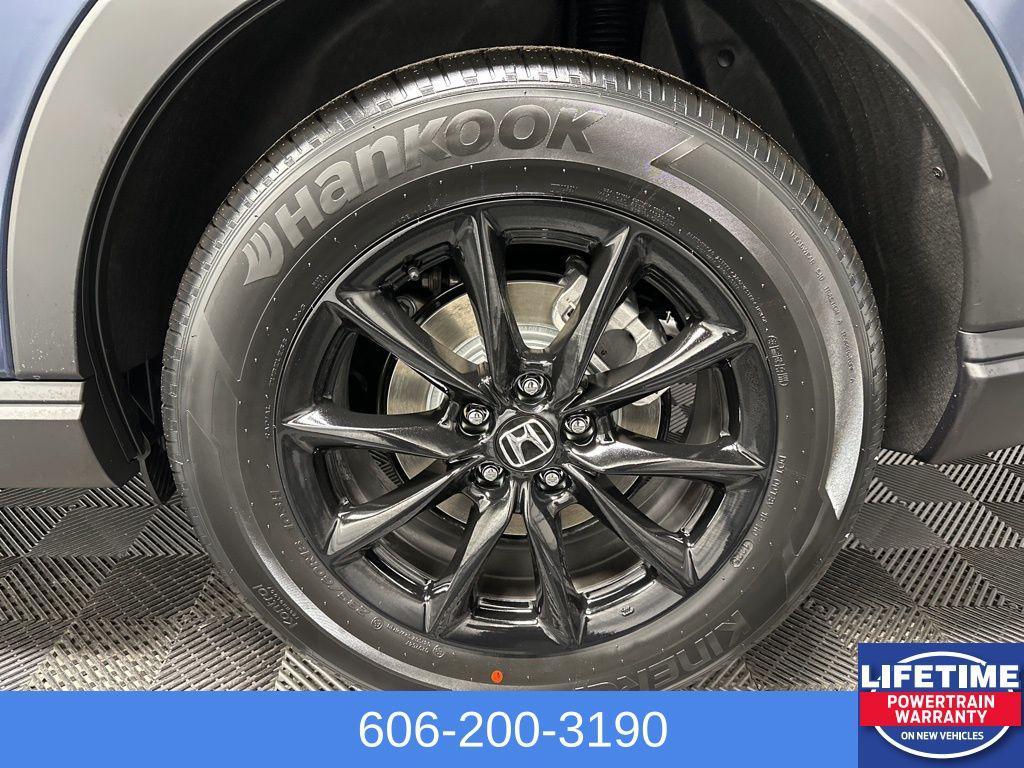 new 2026 Honda CR-V Hybrid car, priced at $40,675