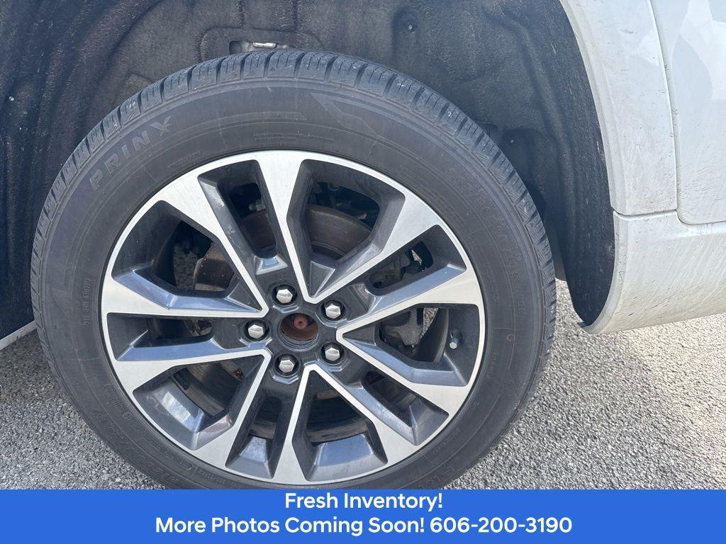 used 2021 Jeep Grand Cherokee L car, priced at $25,000