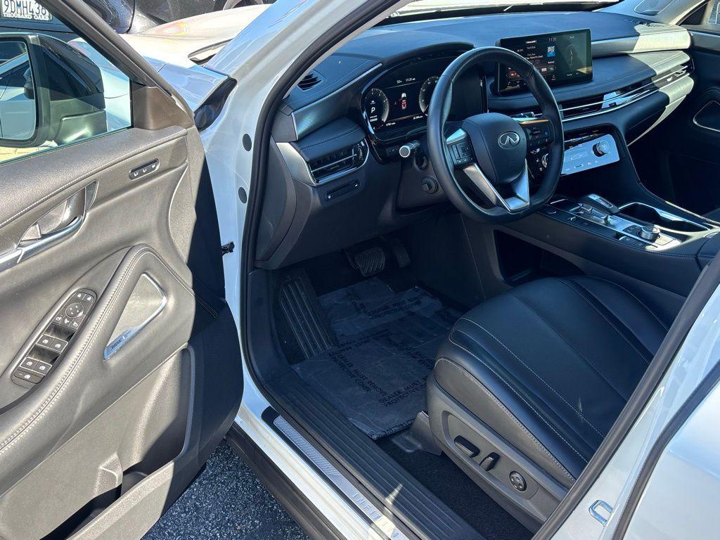 used 2025 INFINITI QX60 car, priced at $45,200