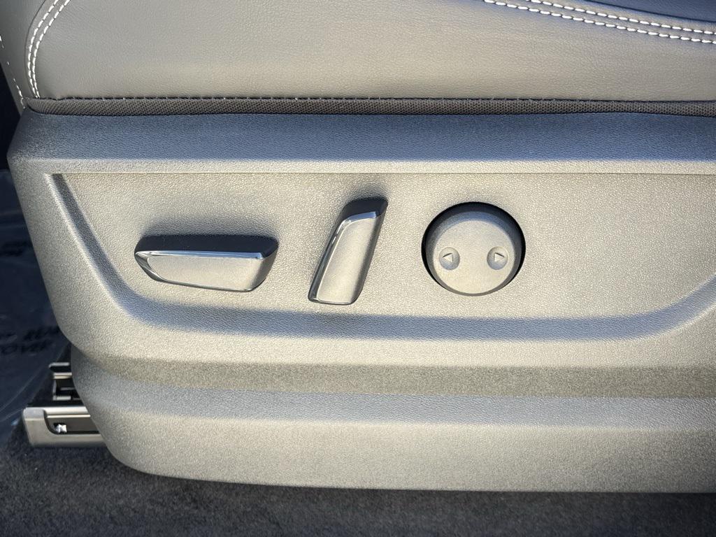 new 2026 INFINITI QX80 car, priced at $83,800