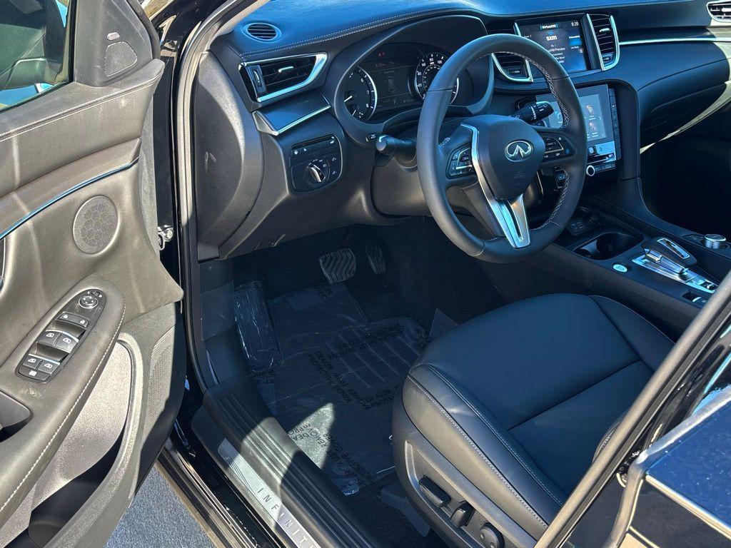 new 2025 INFINITI QX50 car, priced at $38,085